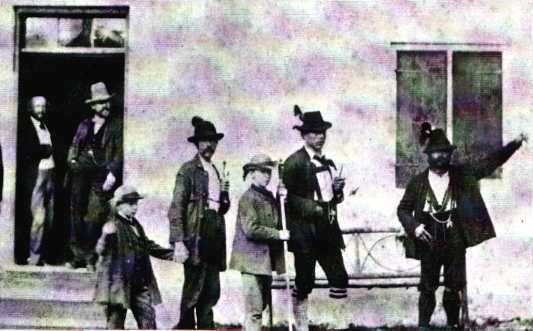 1858 Bergwanderung mit seinem jüngeren Bruder Otto