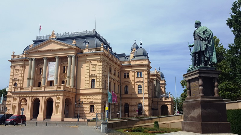 Staatstheater